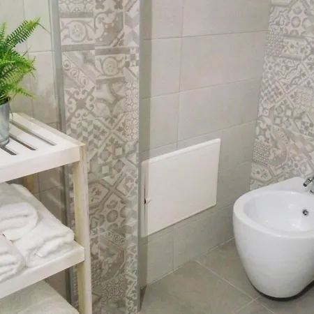 Toledo Street לינה וארוחת בוקר נאפולי