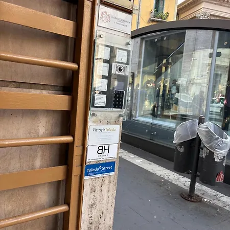 לינה וארוחת בוקר Toledo Street נאפולי