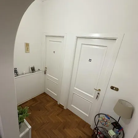 לינה וארוחת בוקר Toledo Street נאפולי