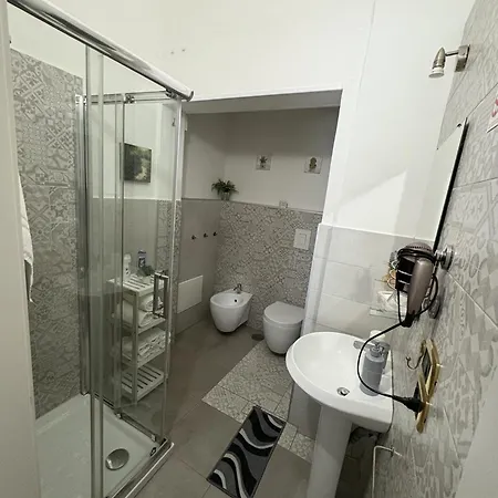 לינה וארוחת בוקר Toledo Street נאפולי