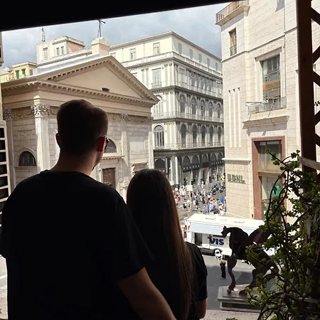 Toledo Street Couette-café 4*